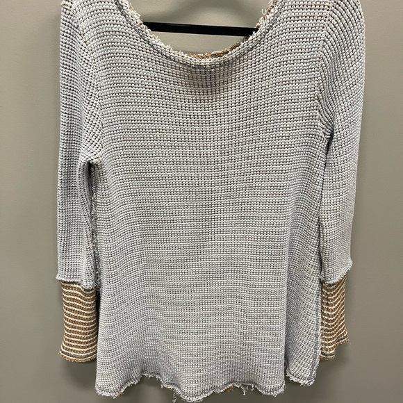 Gimmicks Brown and White Checkered Knit Sweater - Picture 3 of 4